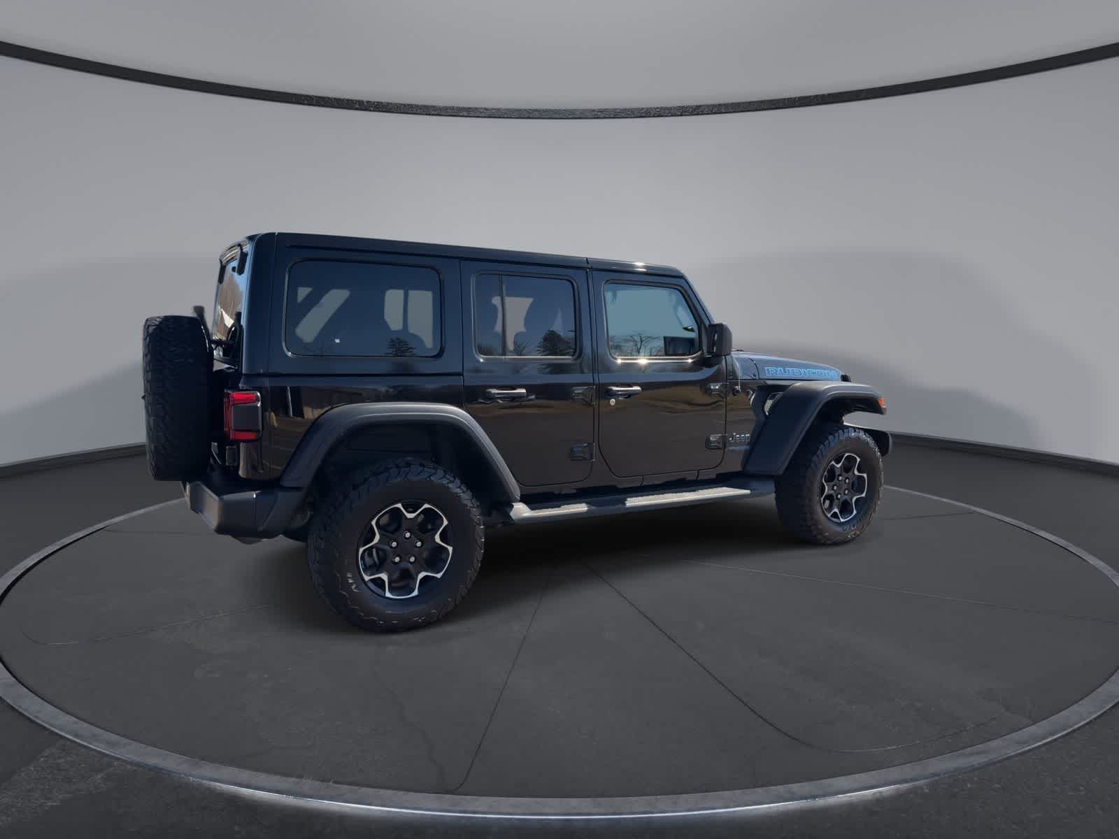 Thumbnail: 2022 Jeep Wrangler - 8