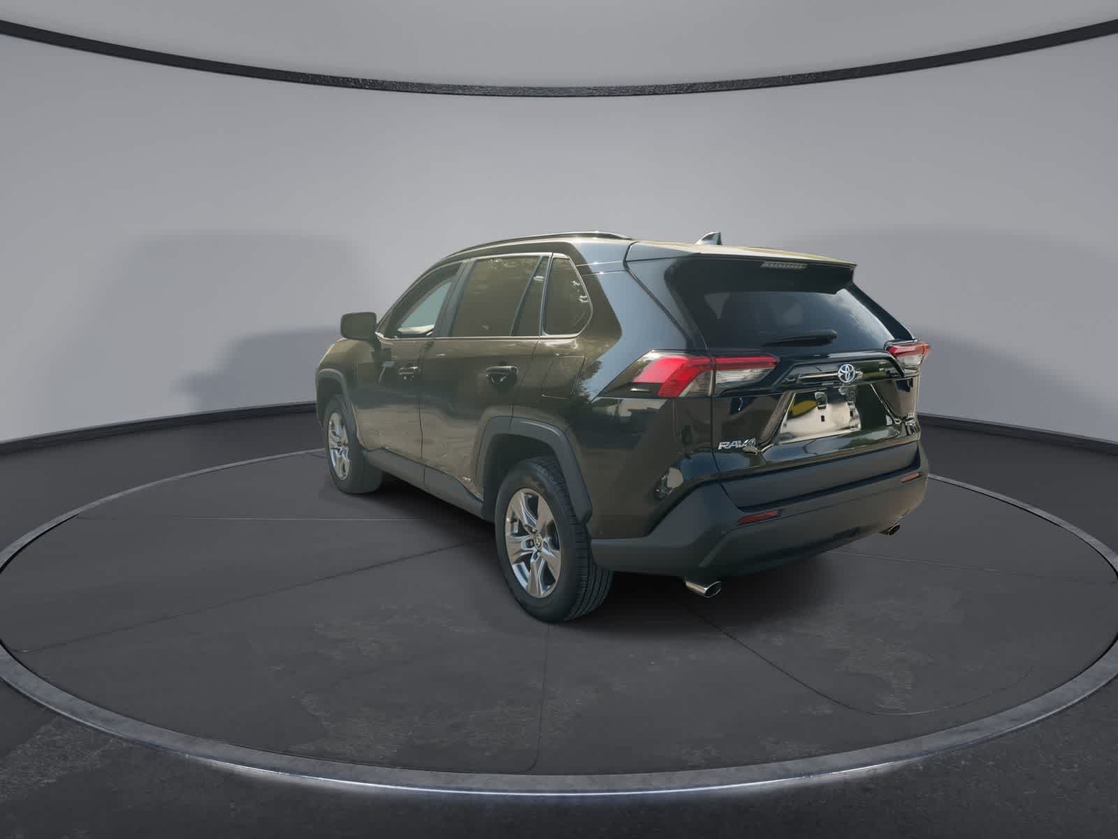 Thumbnail: 2022 Toyota RAV4 - 5