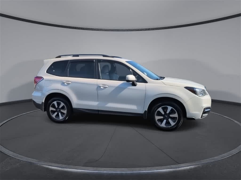 Thumbnail: 2018 Subaru Forester - 9