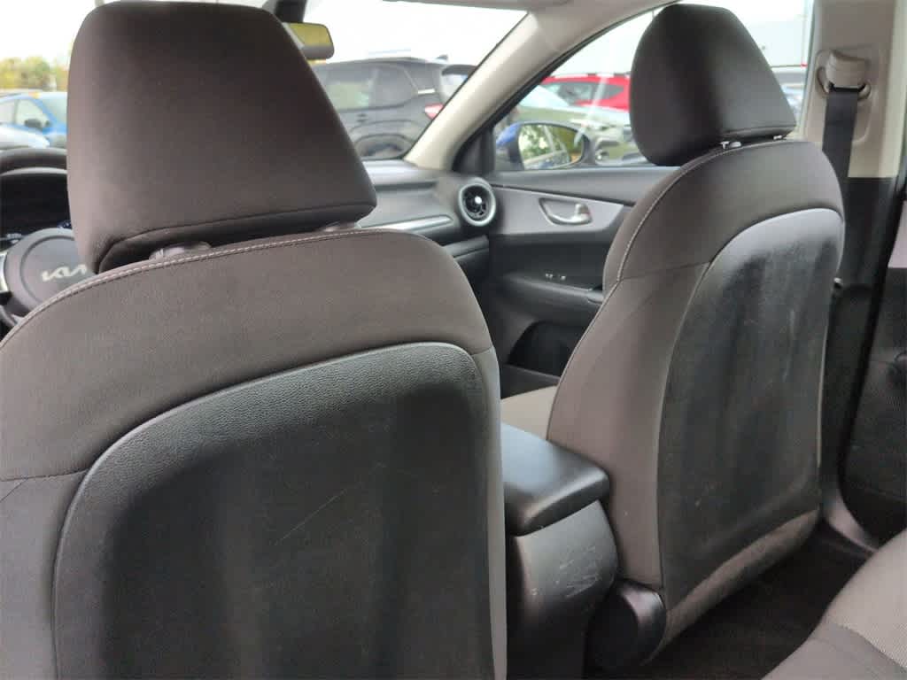 Thumbnail: 2023 Kia Forte - 19