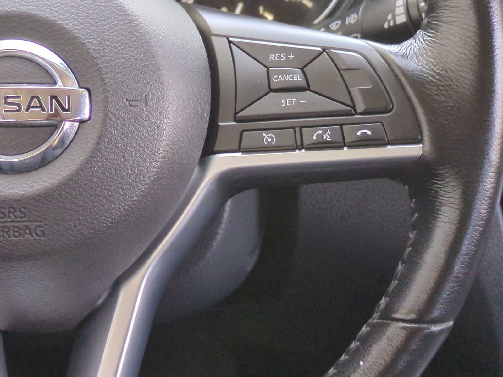 Thumbnail: 2017 Nissan Rogue - 24