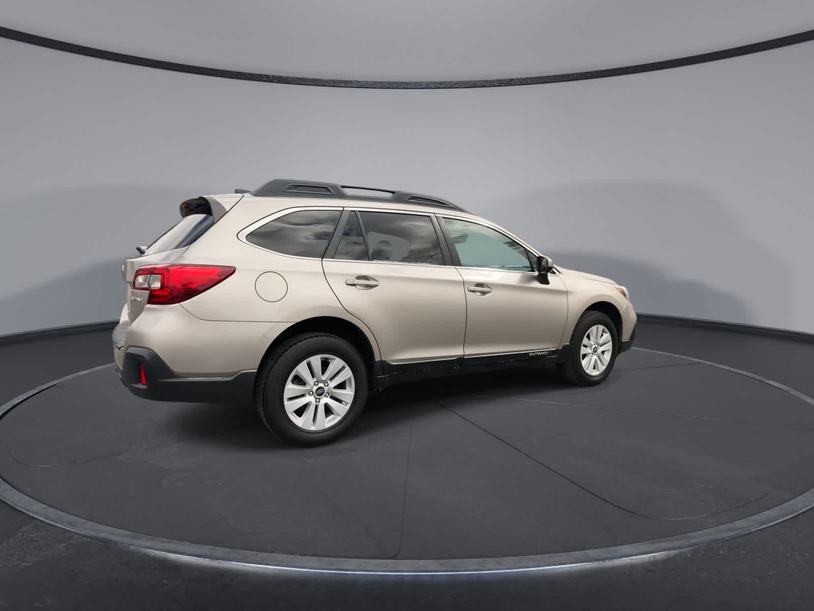 Thumbnail: 2018 Subaru Outback - 8