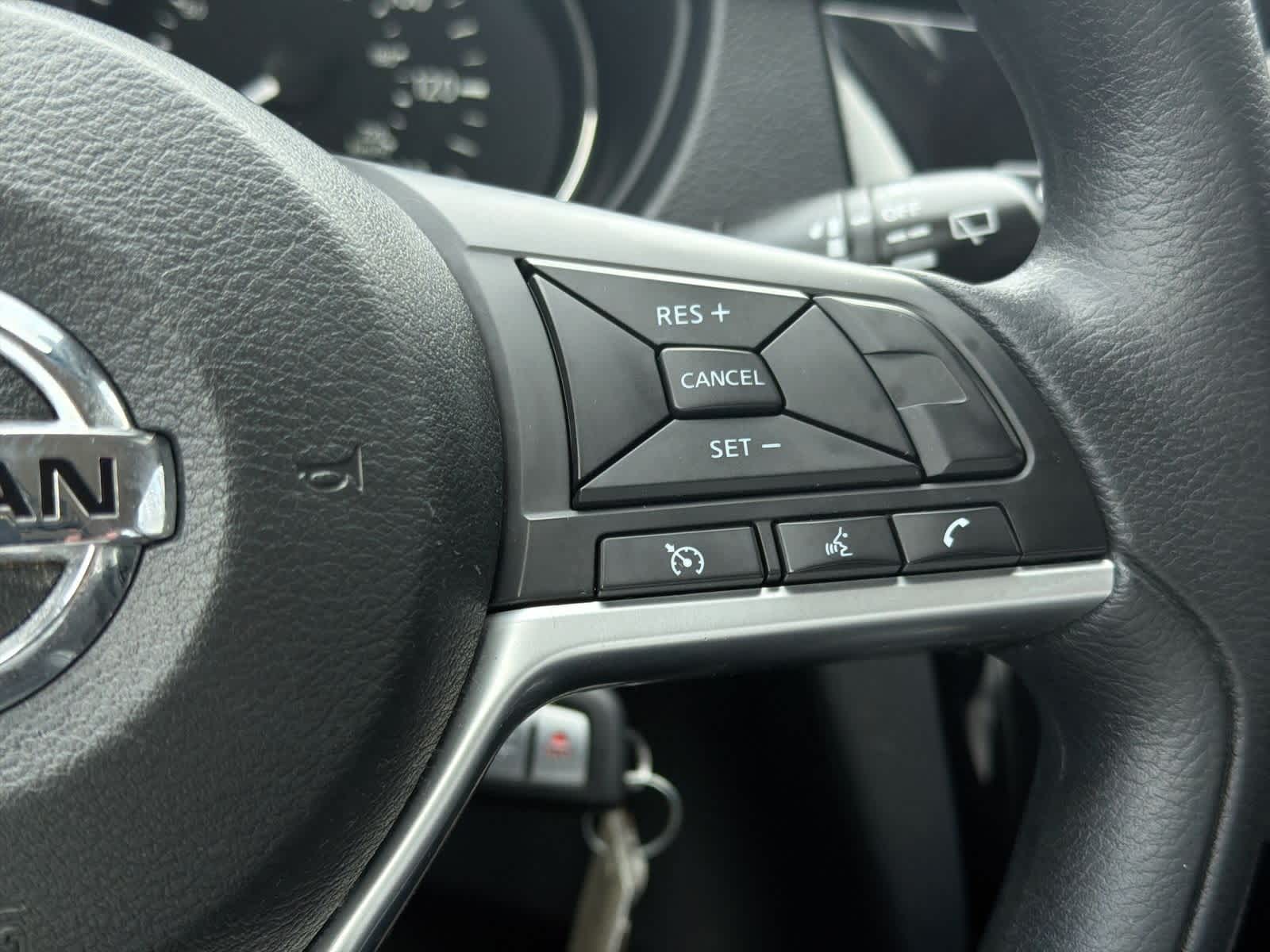 Thumbnail: 2019 Nissan Rogue - 25