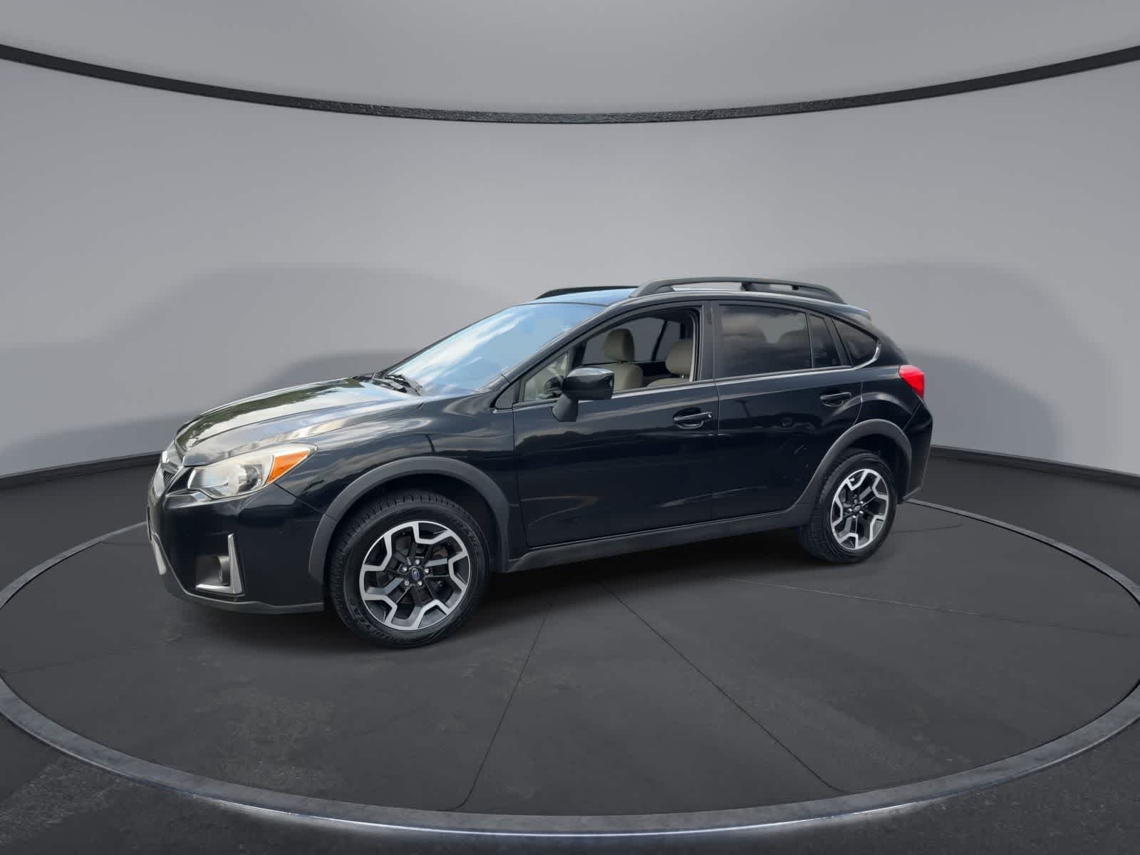 Thumbnail: 2016 Subaru Crosstrek - 3