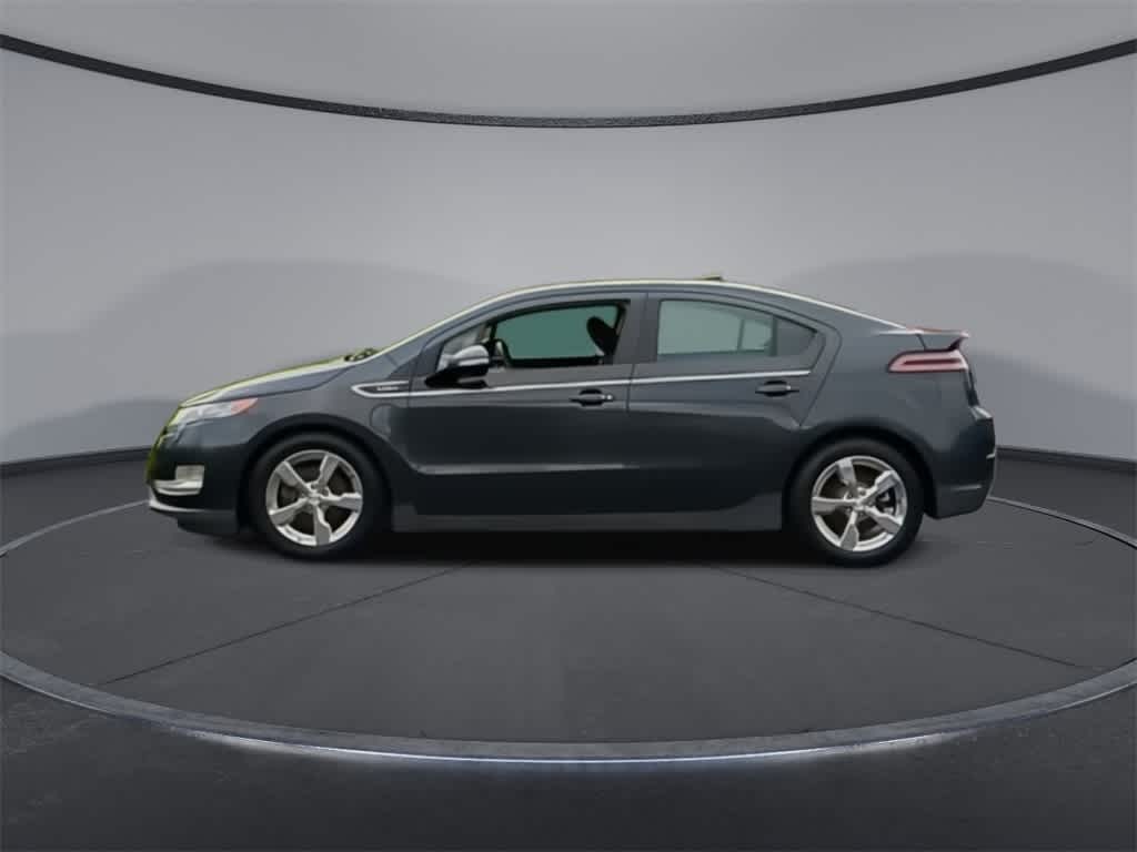 Thumbnail: 2014 Chevrolet Volt - 5