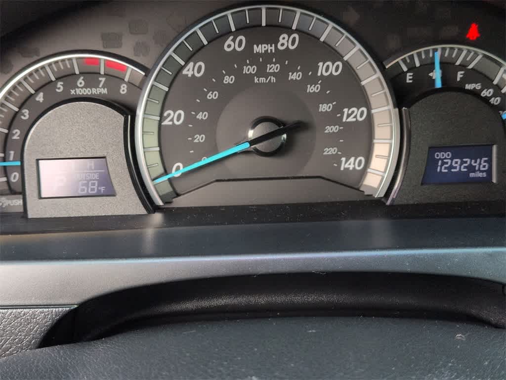 Thumbnail: 2013 Toyota Camry - 32