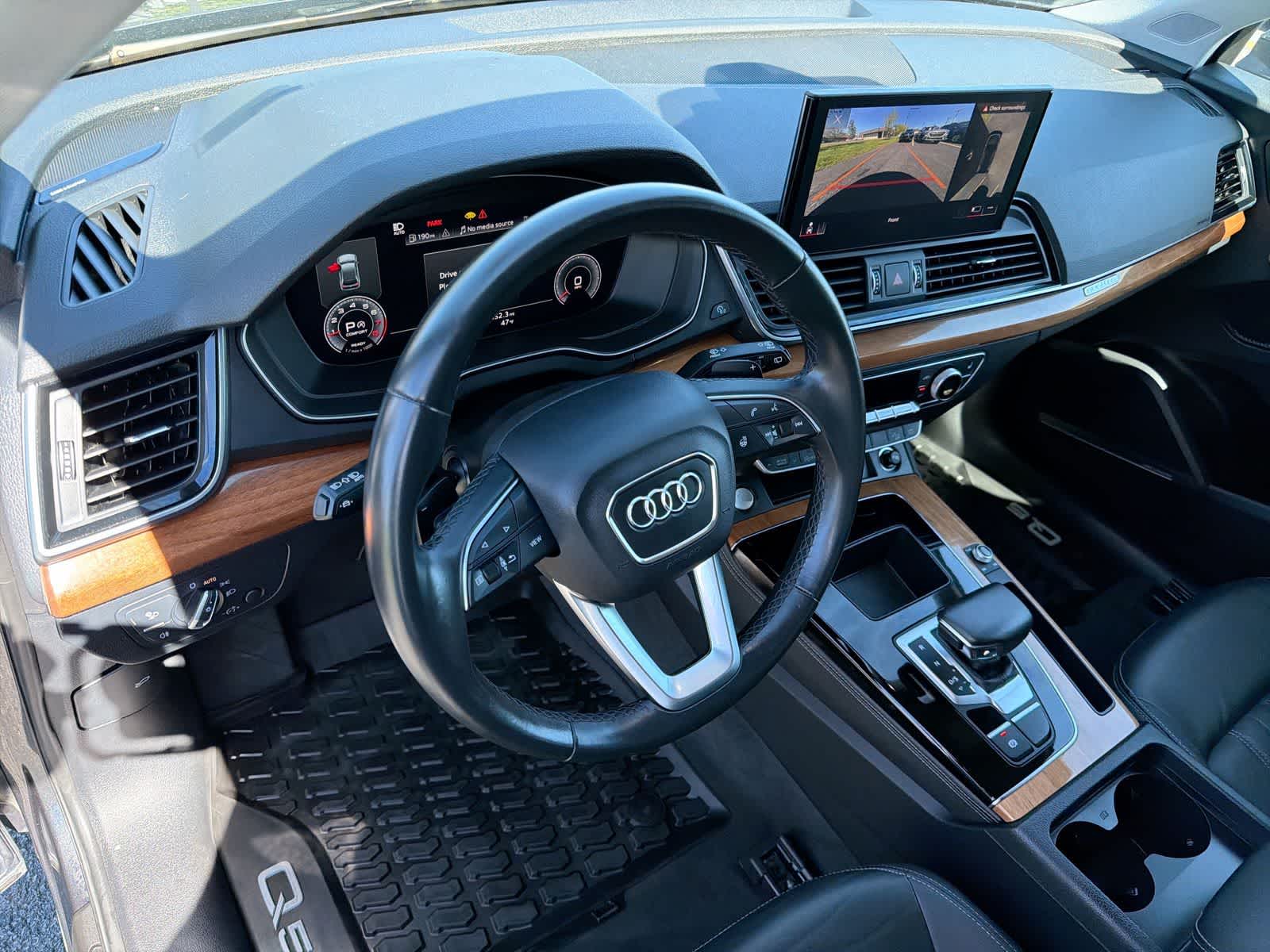 Thumbnail: 2023 Audi Q5 - 10
