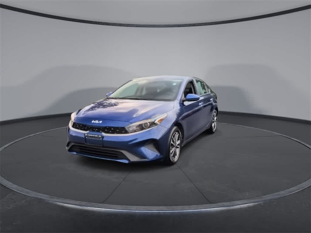Thumbnail: 2023 Kia Forte - 3