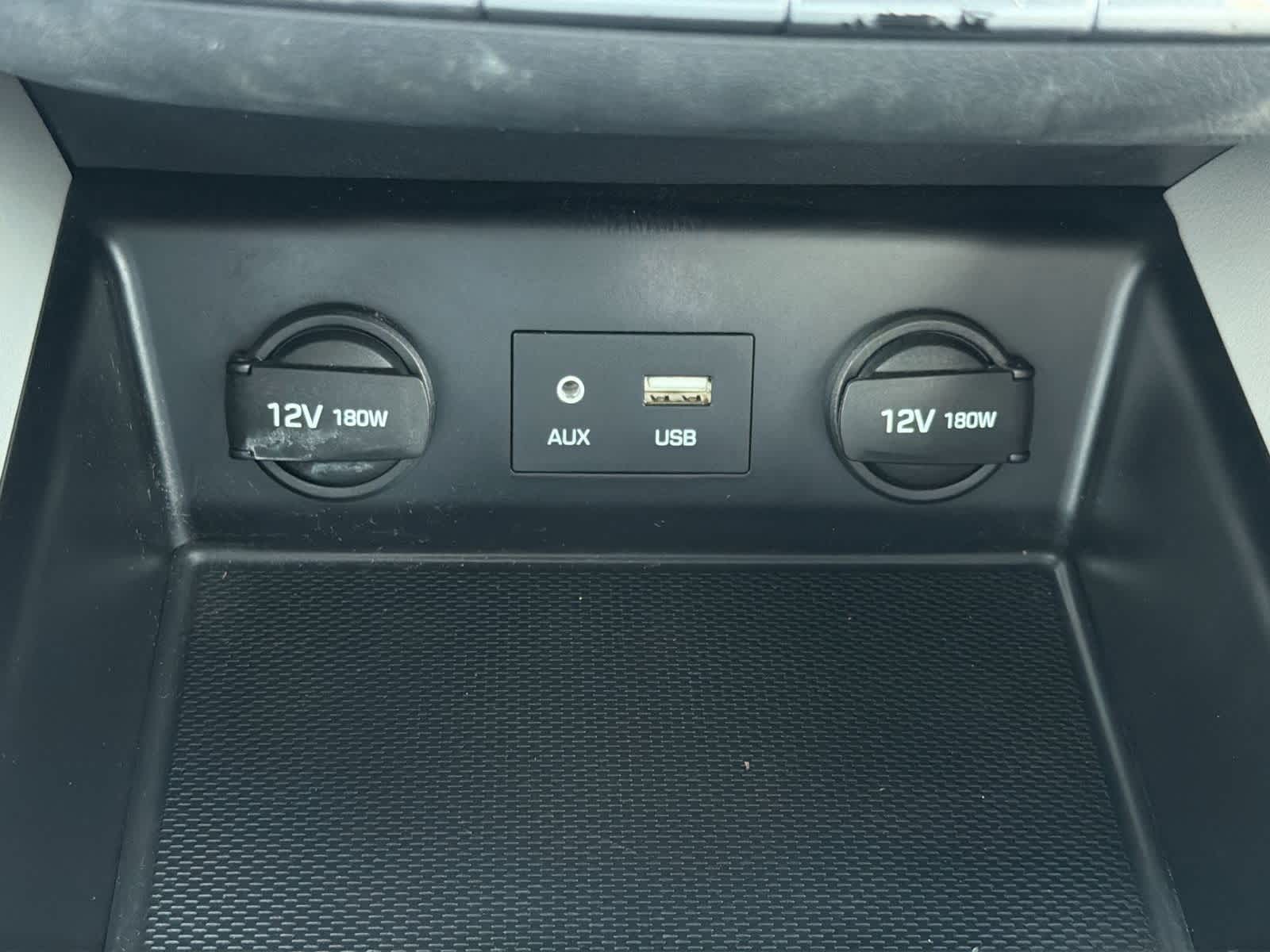 Thumbnail: 2017 Hyundai Ioniq - 31