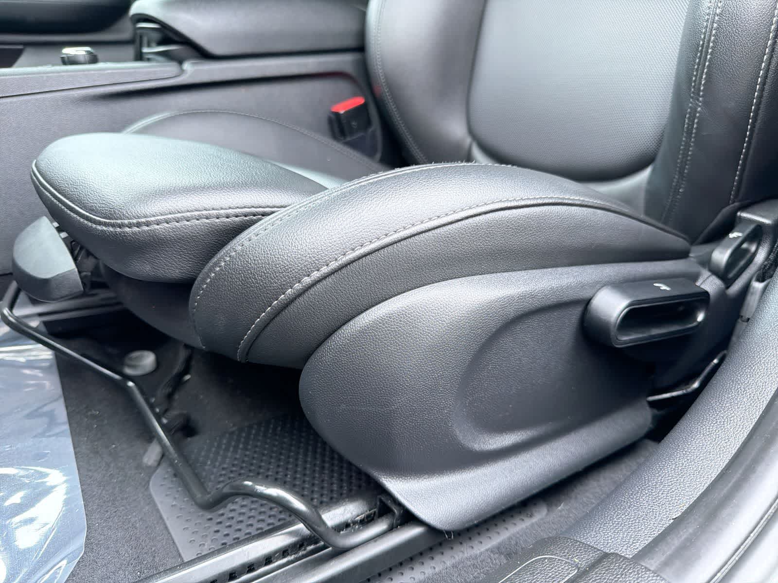 Thumbnail: 2019 MINI Cooper Clubman - 18