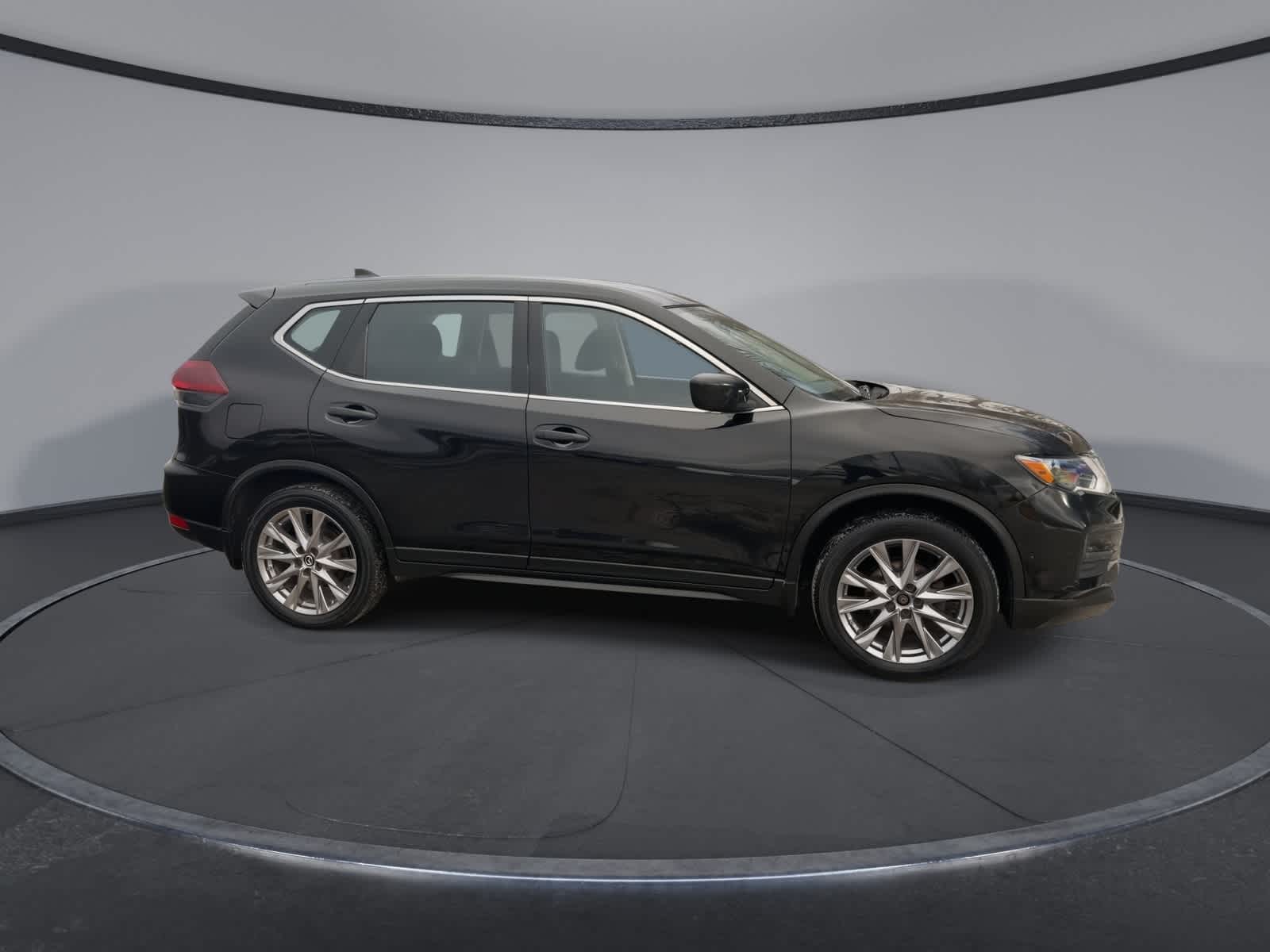 Thumbnail: 2019 Nissan Rogue - 9