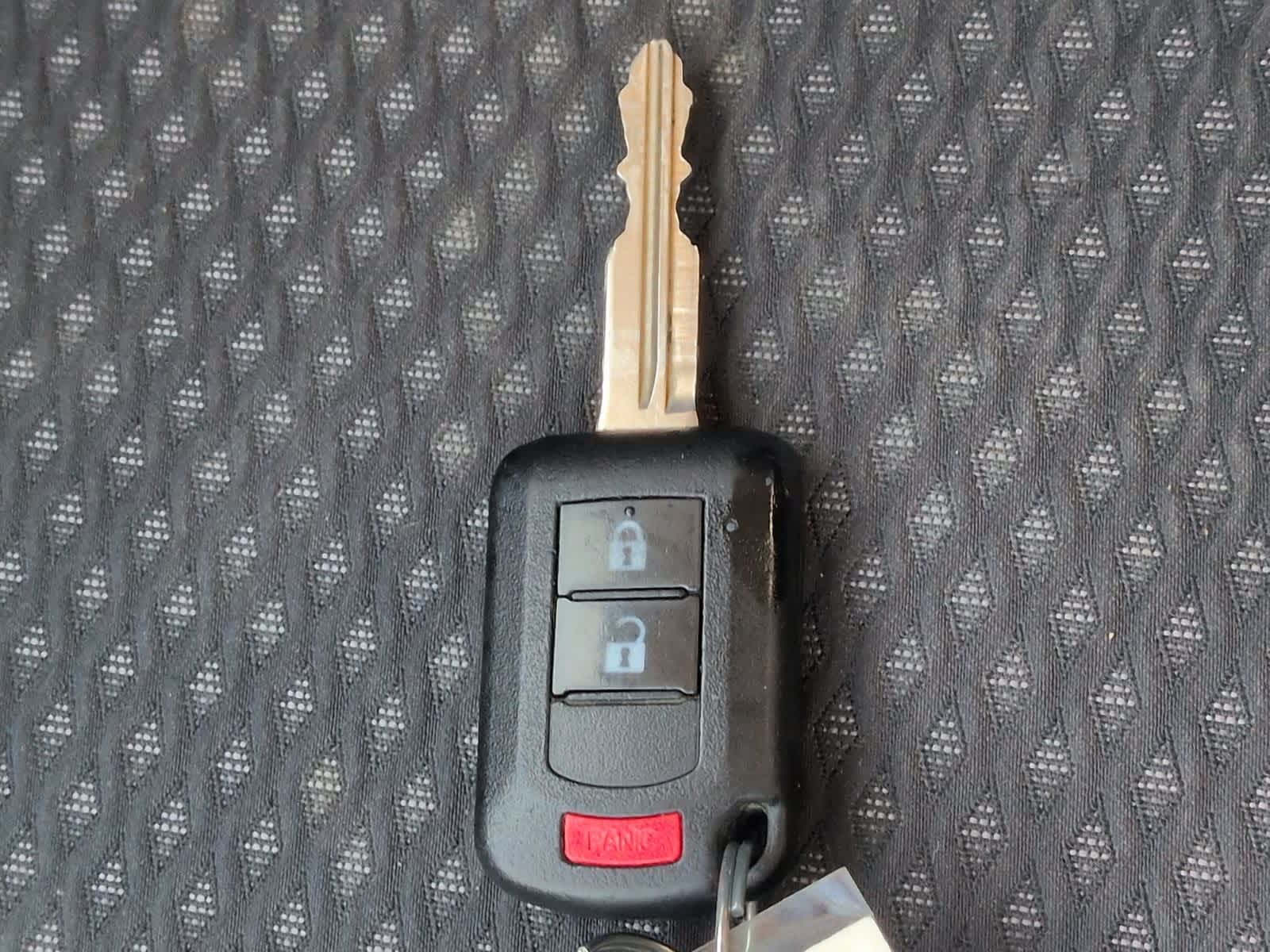 Thumbnail: 2019 Mitsubishi Outlander - 35