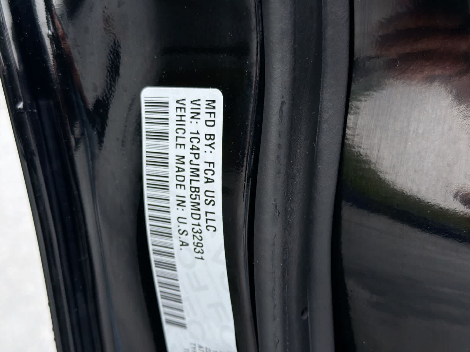 Thumbnail: 2021 Jeep Cherokee - 36