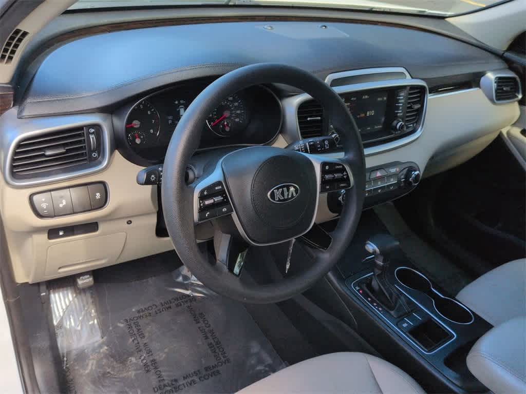 Thumbnail: 2019 Kia Sorento - 10