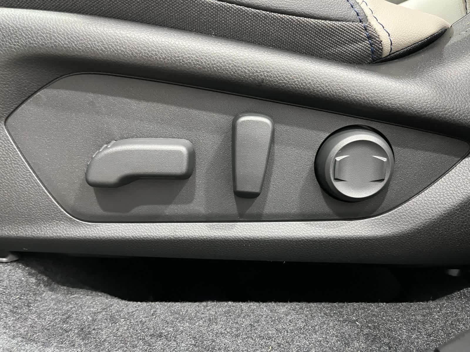 Thumbnail: 2025 Subaru Forester - 12