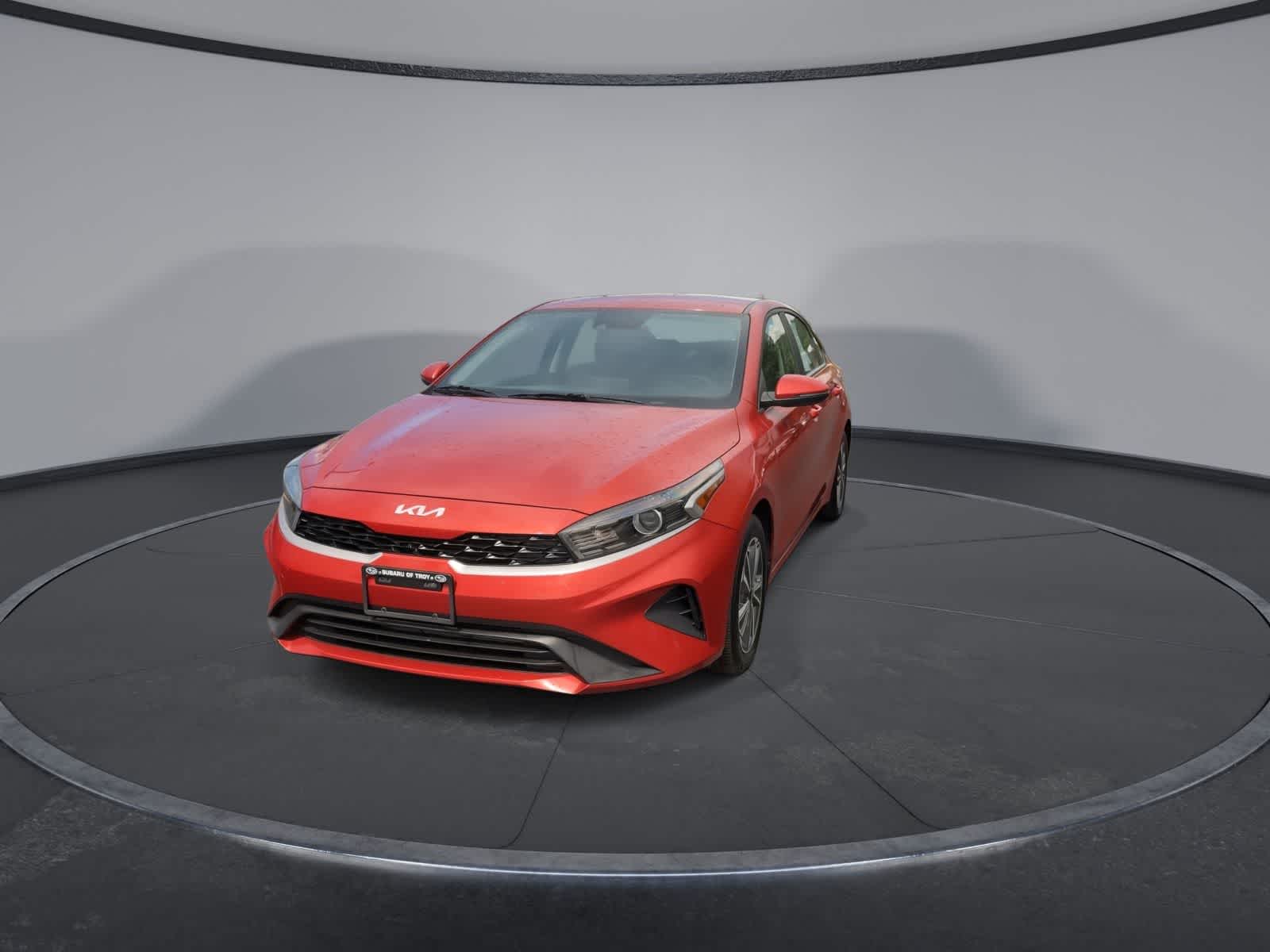 Thumbnail: 2023 Kia Forte - 3
