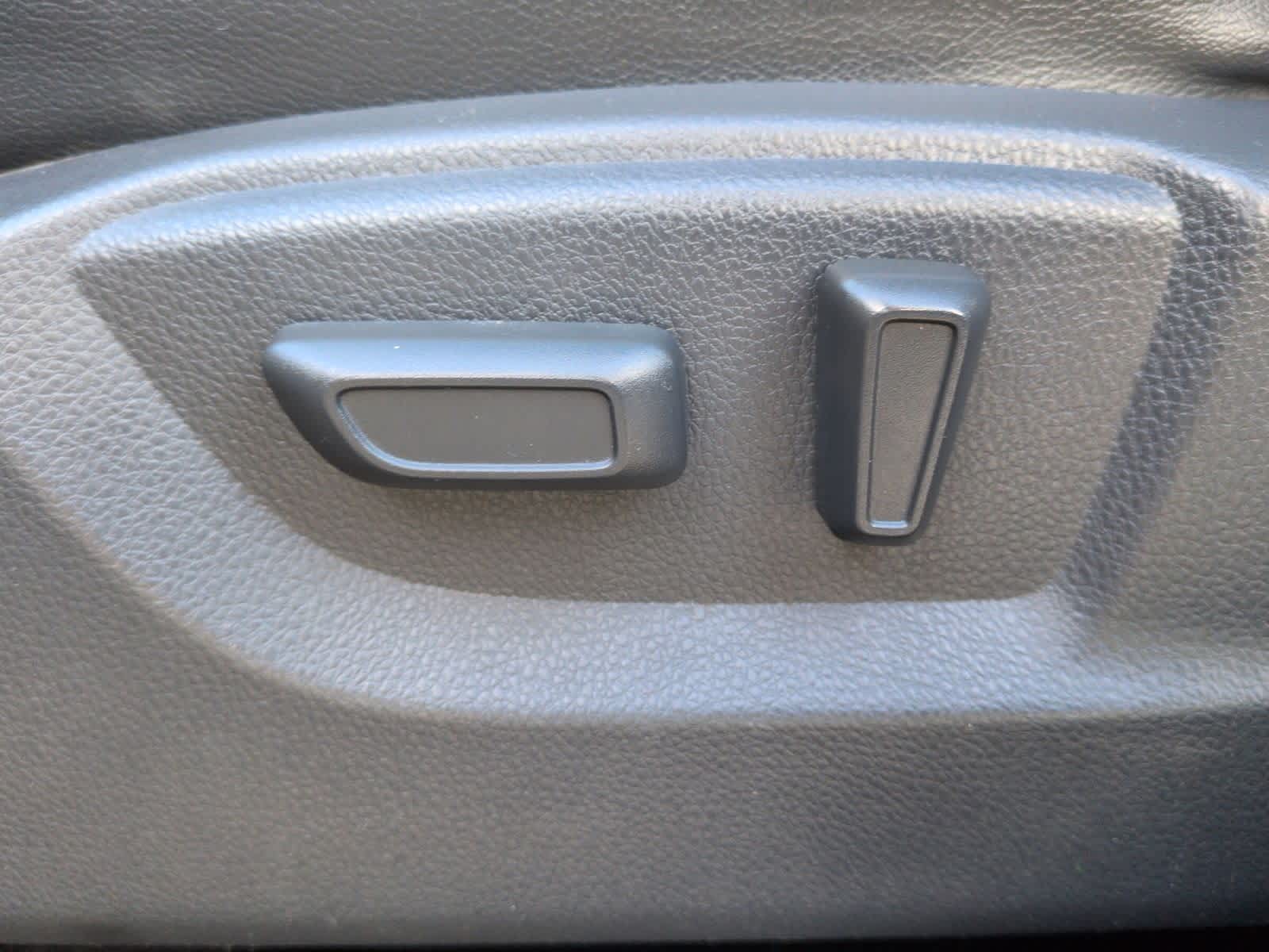 Thumbnail: 2019 Mitsubishi Eclipse Cross - 18