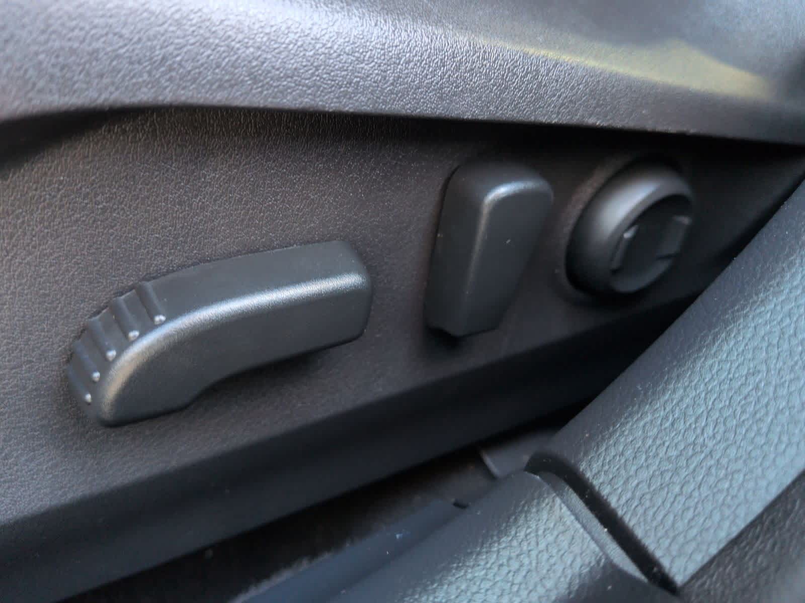 Thumbnail: 2022 Subaru Outback - 18