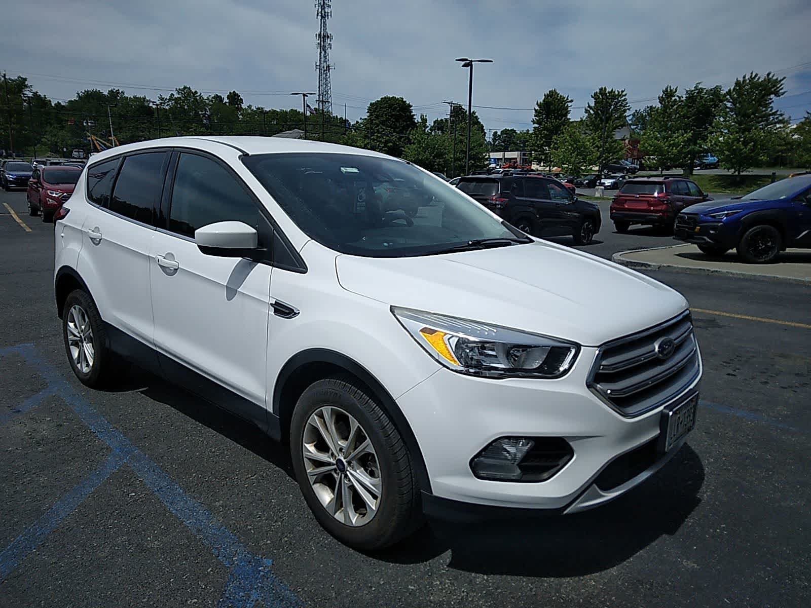 Thumbnail: 2019 Ford Escape - 4