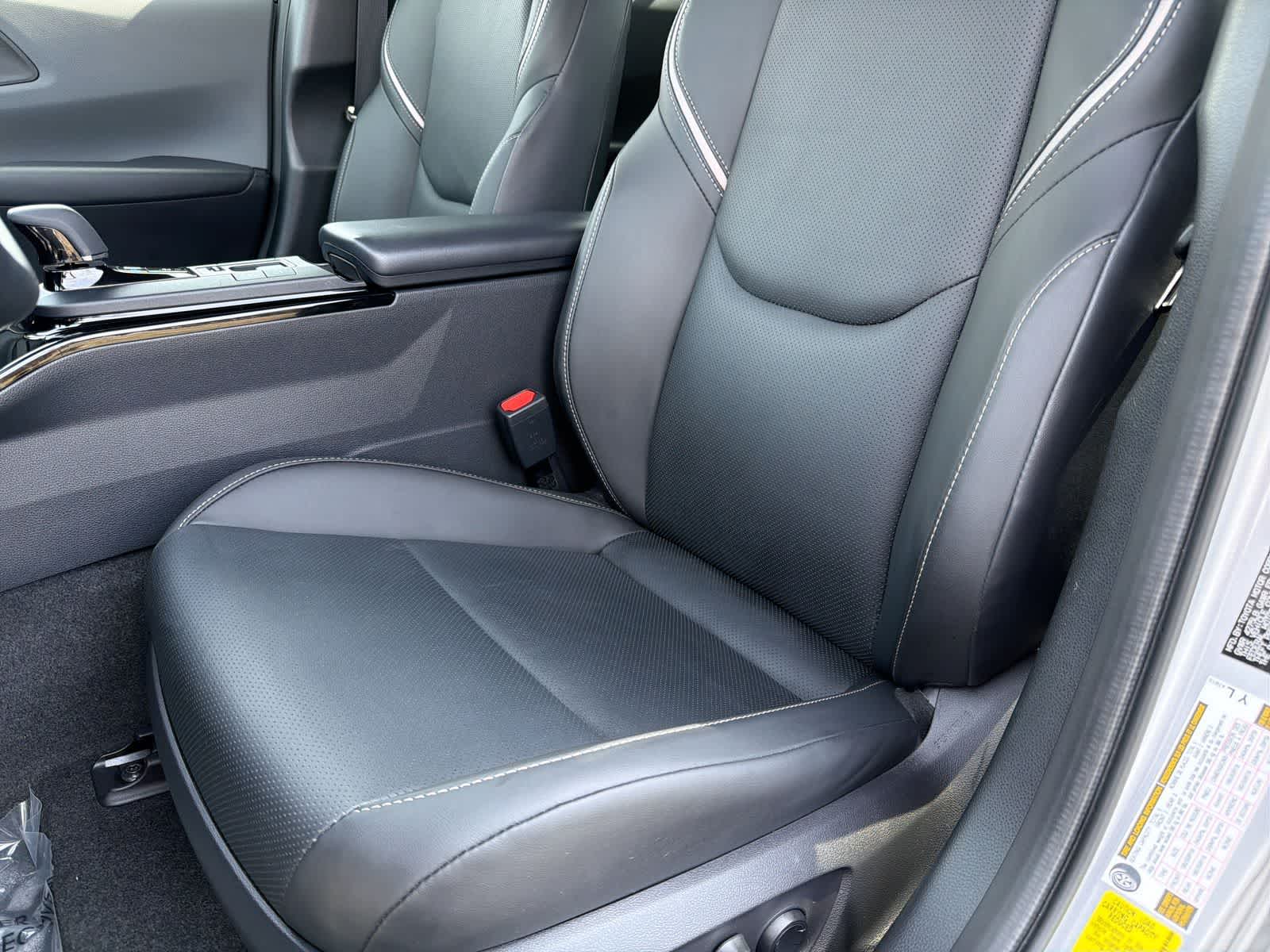 Thumbnail: 2025 Toyota Prius - 17