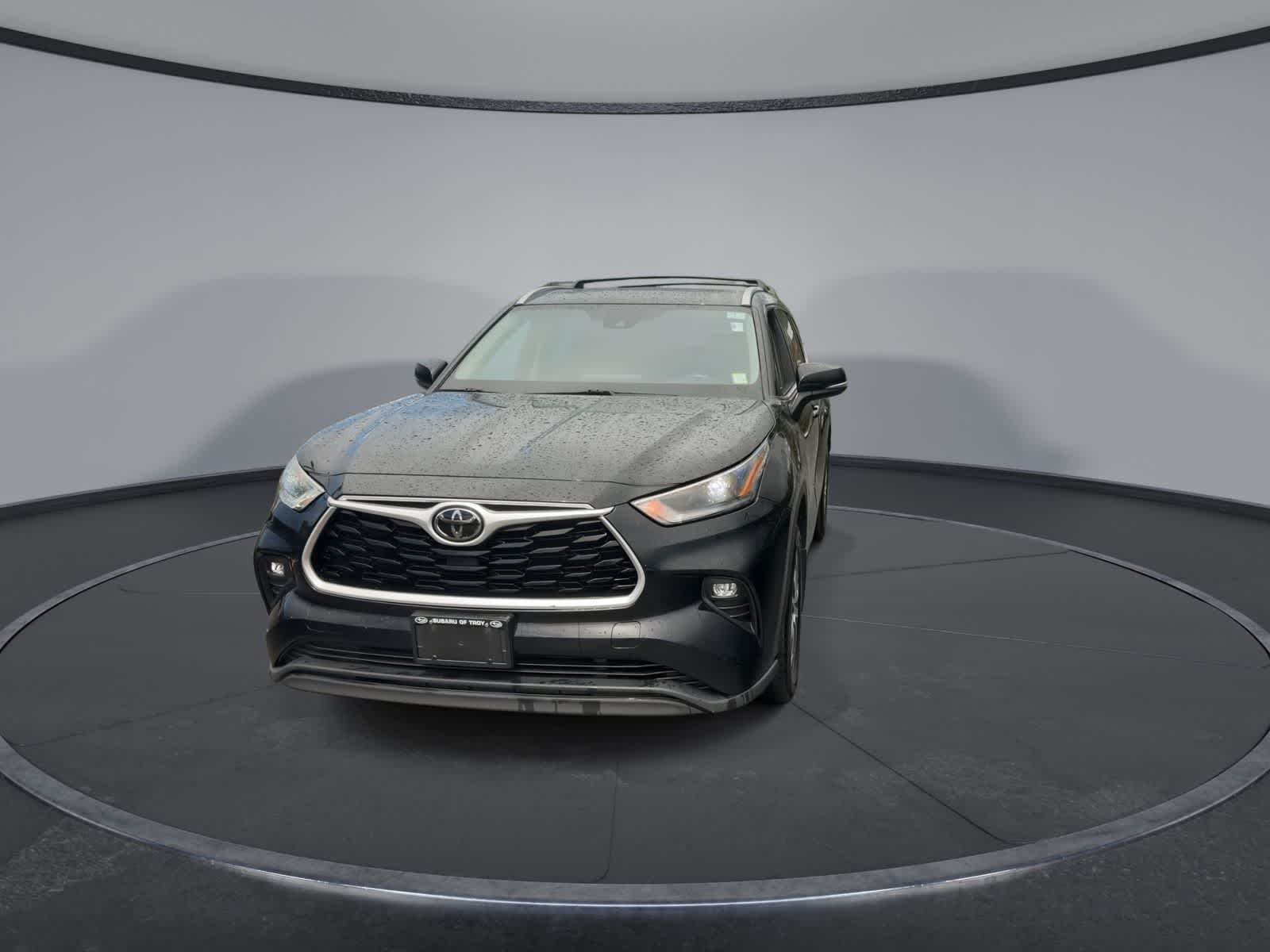 Thumbnail: 2021 Toyota Highlander - 2