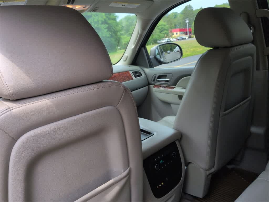 Thumbnail: 2013 Chevrolet Tahoe - 19