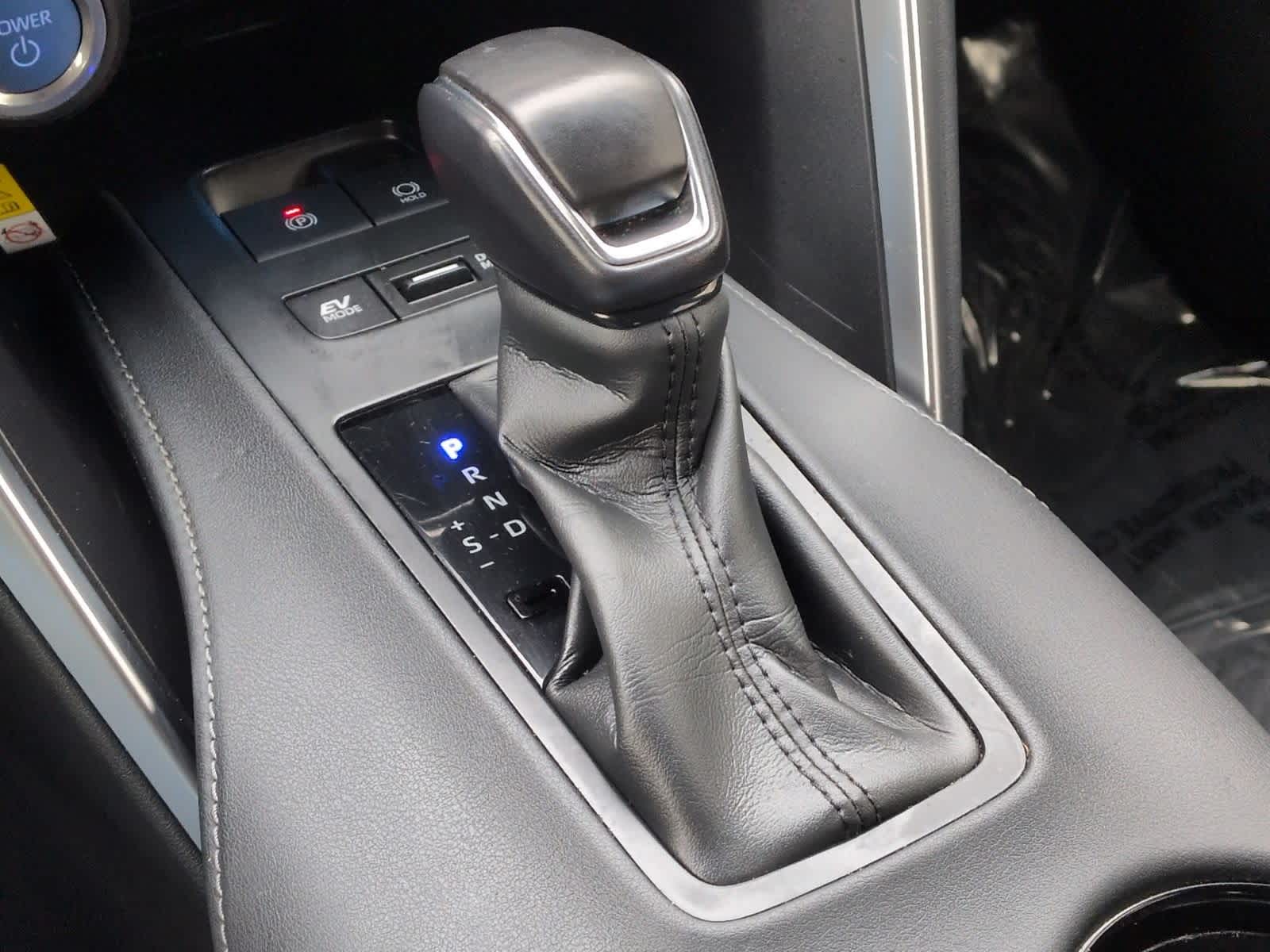 Thumbnail: 2022 Toyota Venza - 32