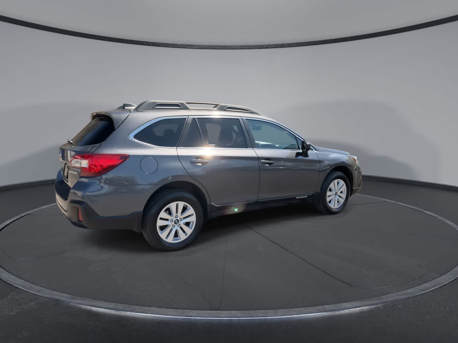 Thumbnail: 2018 Subaru Outback - 8