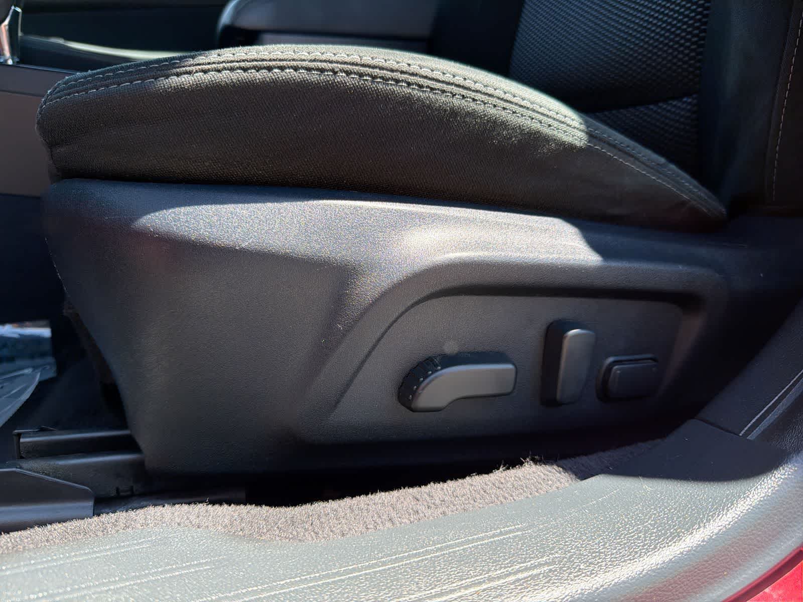 Thumbnail: 2016 Subaru Outback - 18