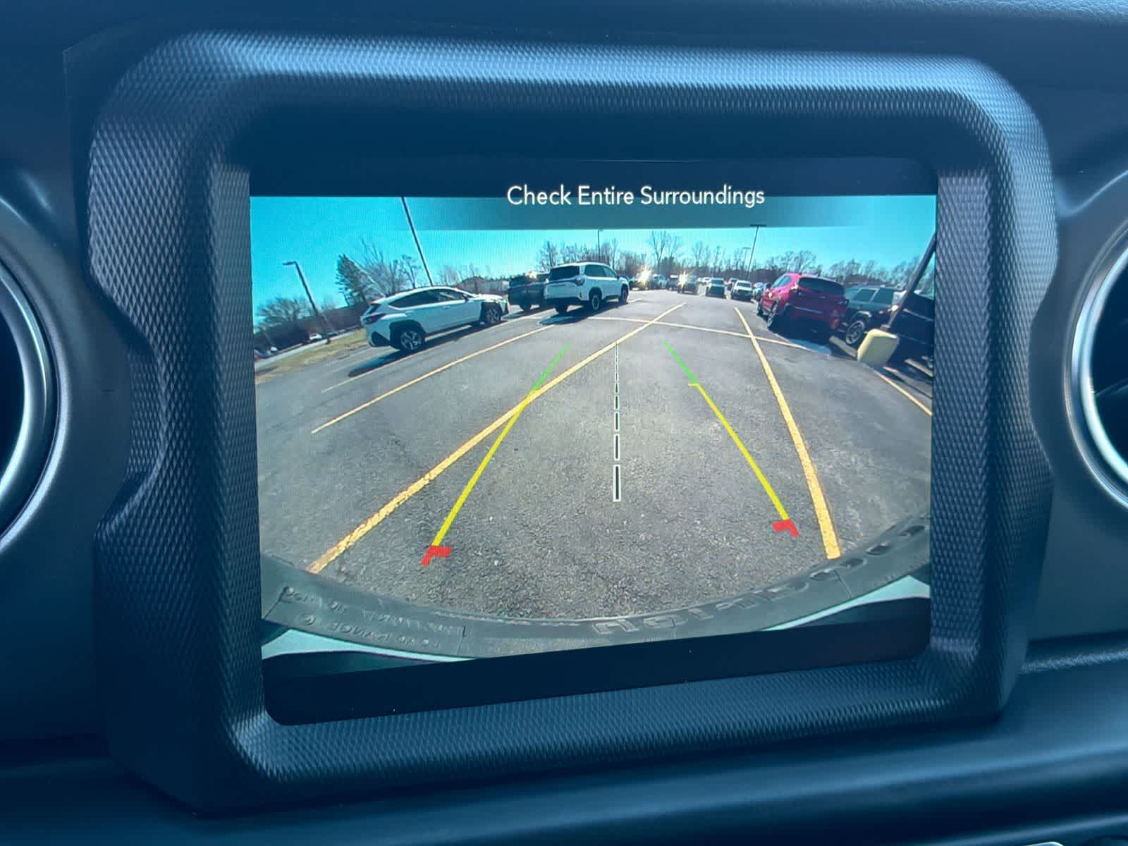 Thumbnail: 2022 Jeep Wrangler - 31