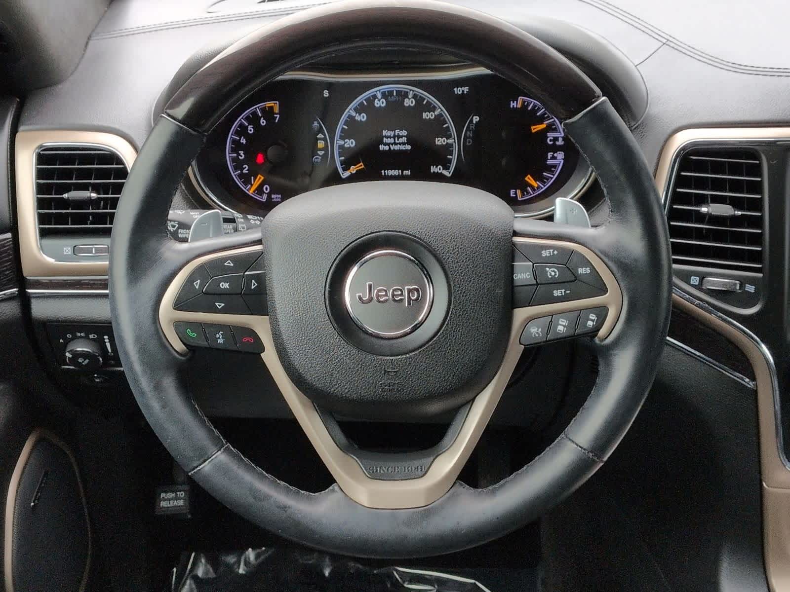 Thumbnail: 2016 Jeep Grand Cherokee - 25