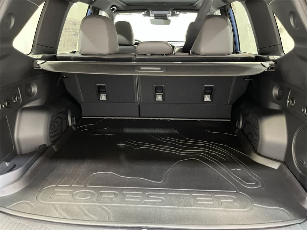 2025 Subaru Forester Limited 27