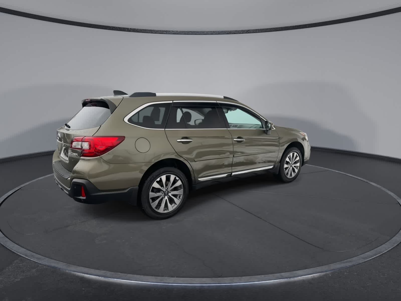 Thumbnail: 2018 Subaru Outback - 8