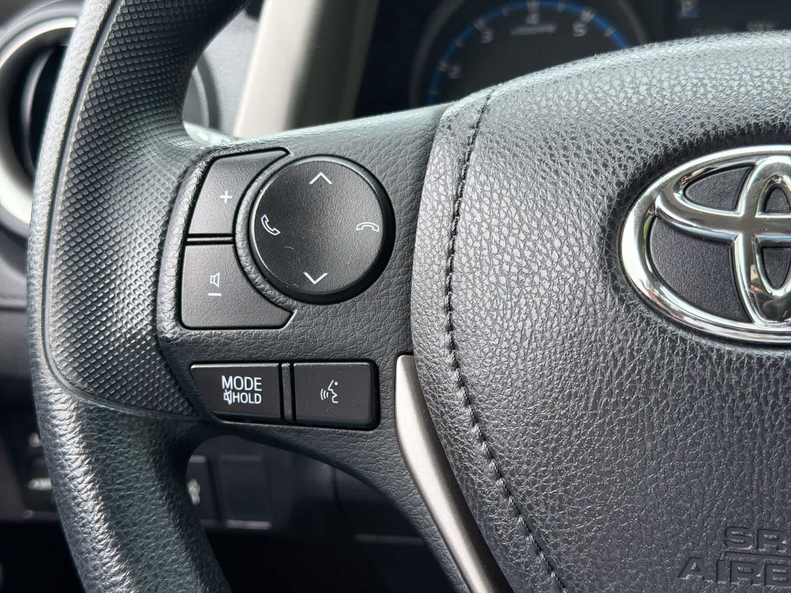 Thumbnail: 2017 Toyota RAV4 - 24