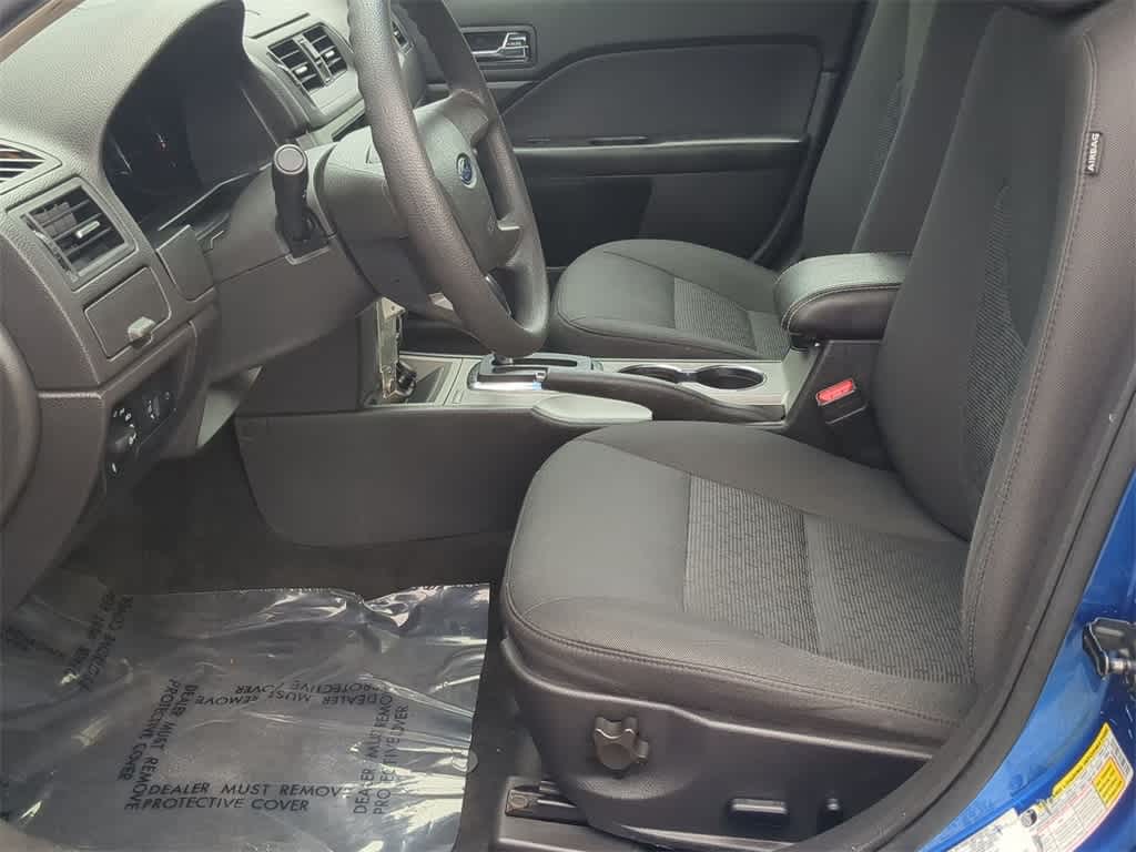 2012 Ford Fusion SE 17