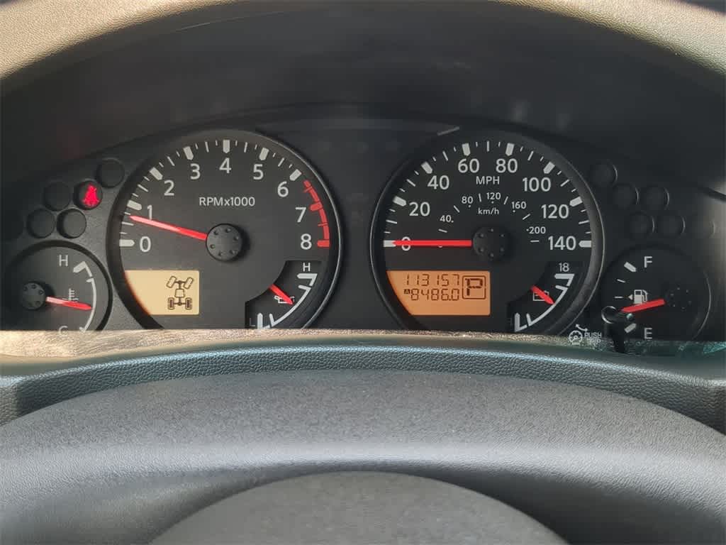 2014 Nissan Frontier SV 32