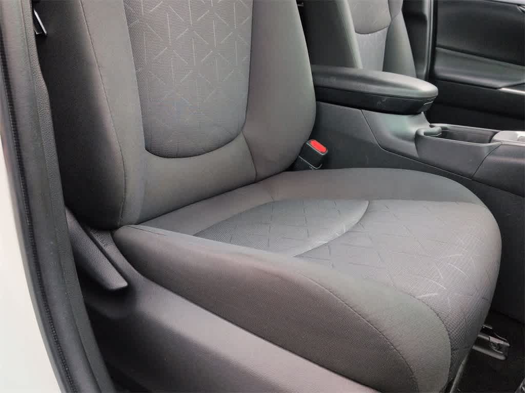 Thumbnail: 2019 Toyota RAV4 - 24