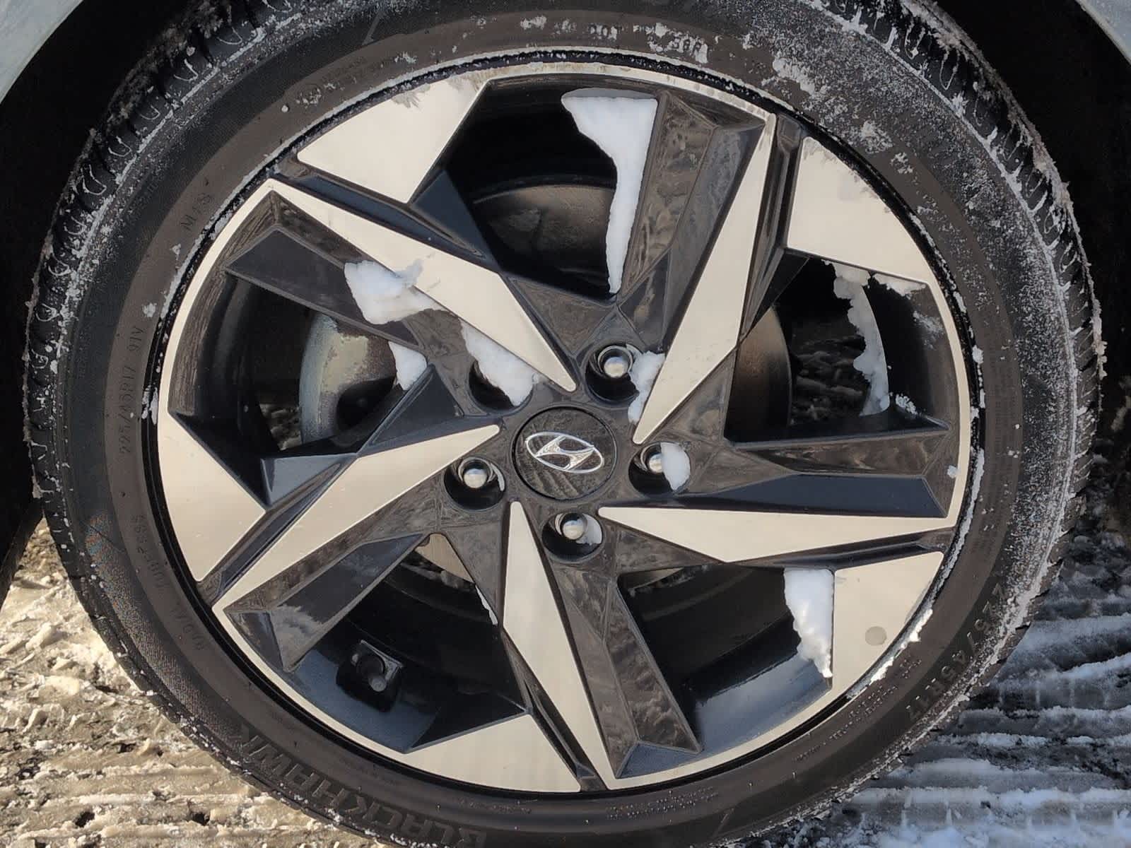 Thumbnail: 2023 Hyundai Elantra - 14