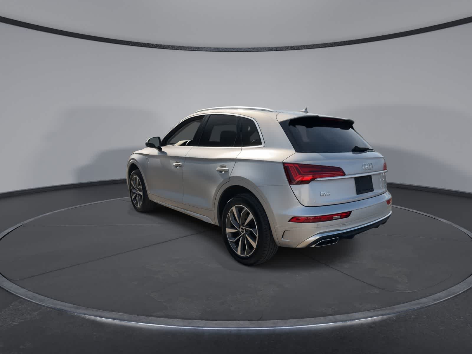 Thumbnail: 2022 Audi Q5 - 6