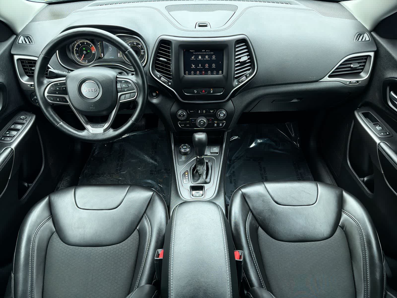 Thumbnail: 2021 Jeep Cherokee - 16