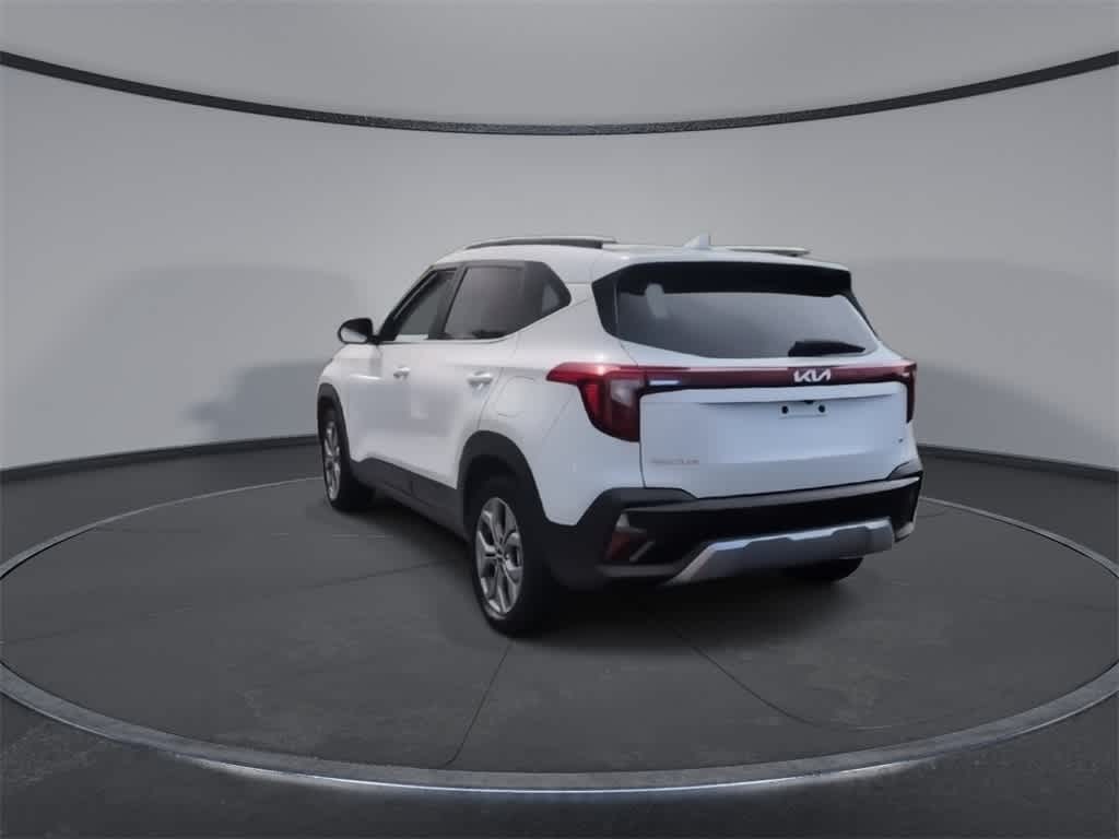 Thumbnail: 2024 Kia Seltos - 7