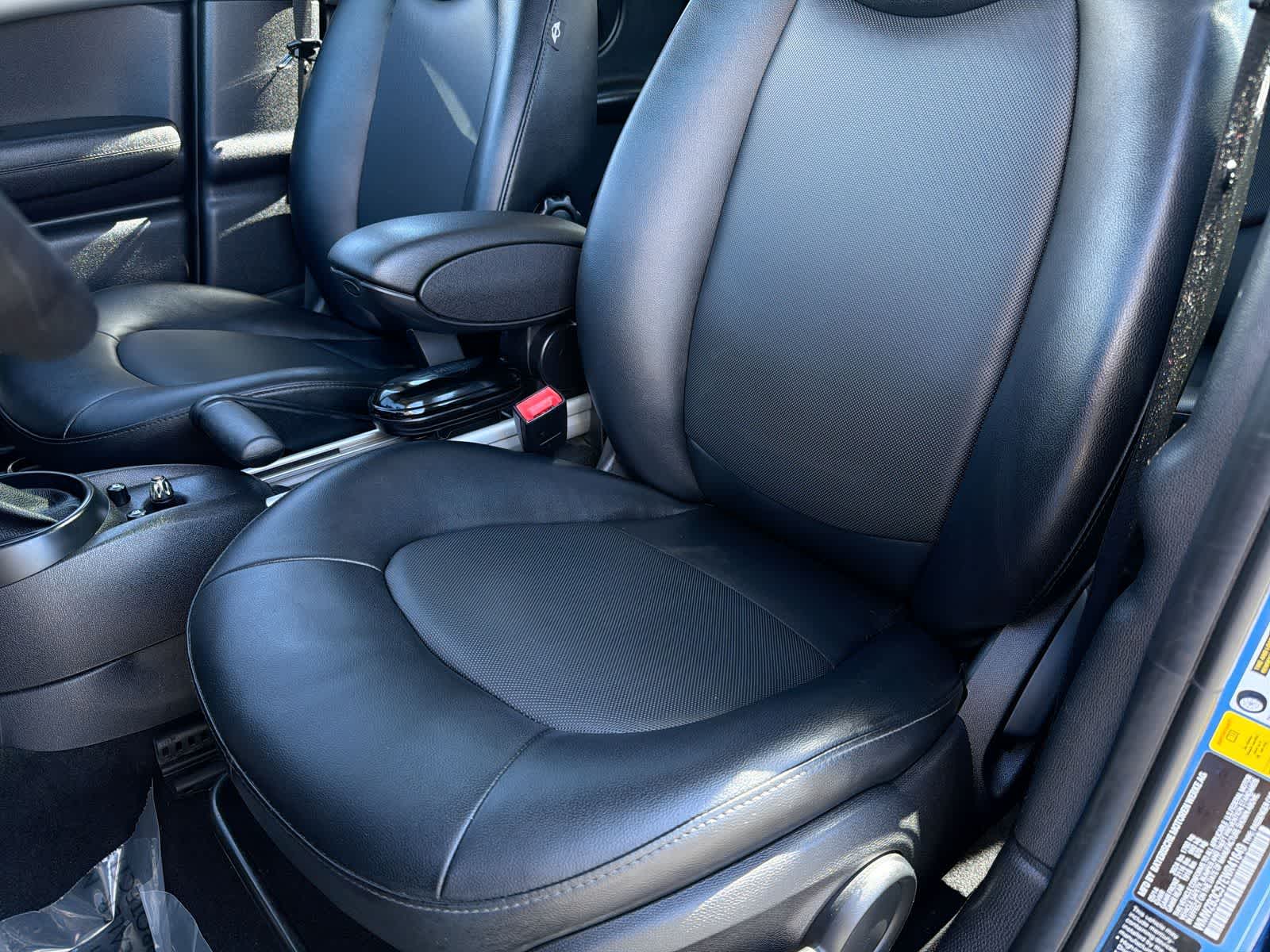 Thumbnail: 2014 MINI Cooper Countryman - 17