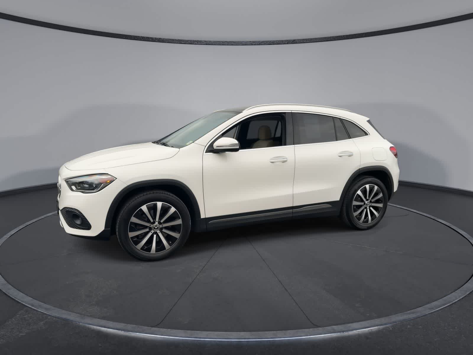 Thumbnail: 2021 Mercedes-Benz GLA - 4