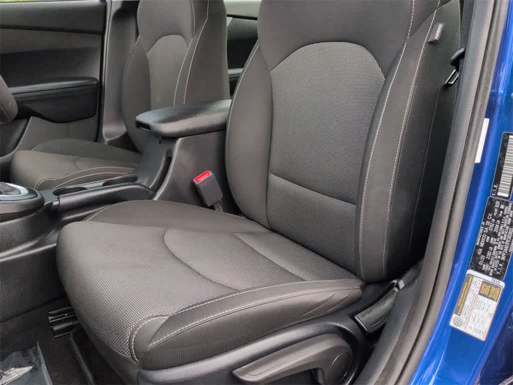 Thumbnail: 2023 Kia Forte - 17