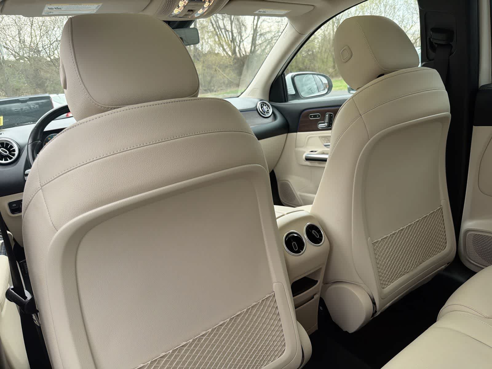 Thumbnail: 2021 Mercedes-Benz GLA - 19