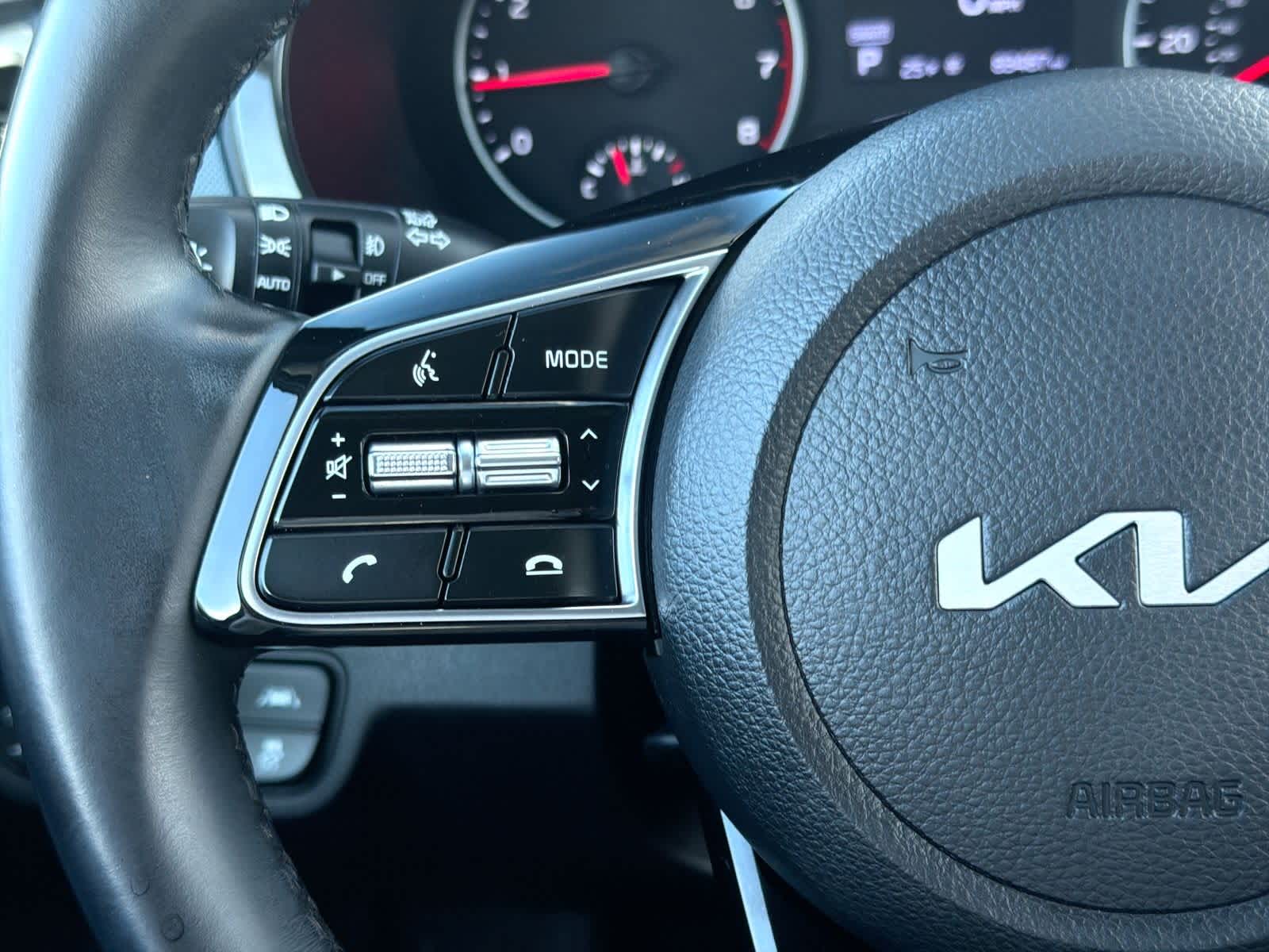 Thumbnail: 2023 Kia Seltos - 24