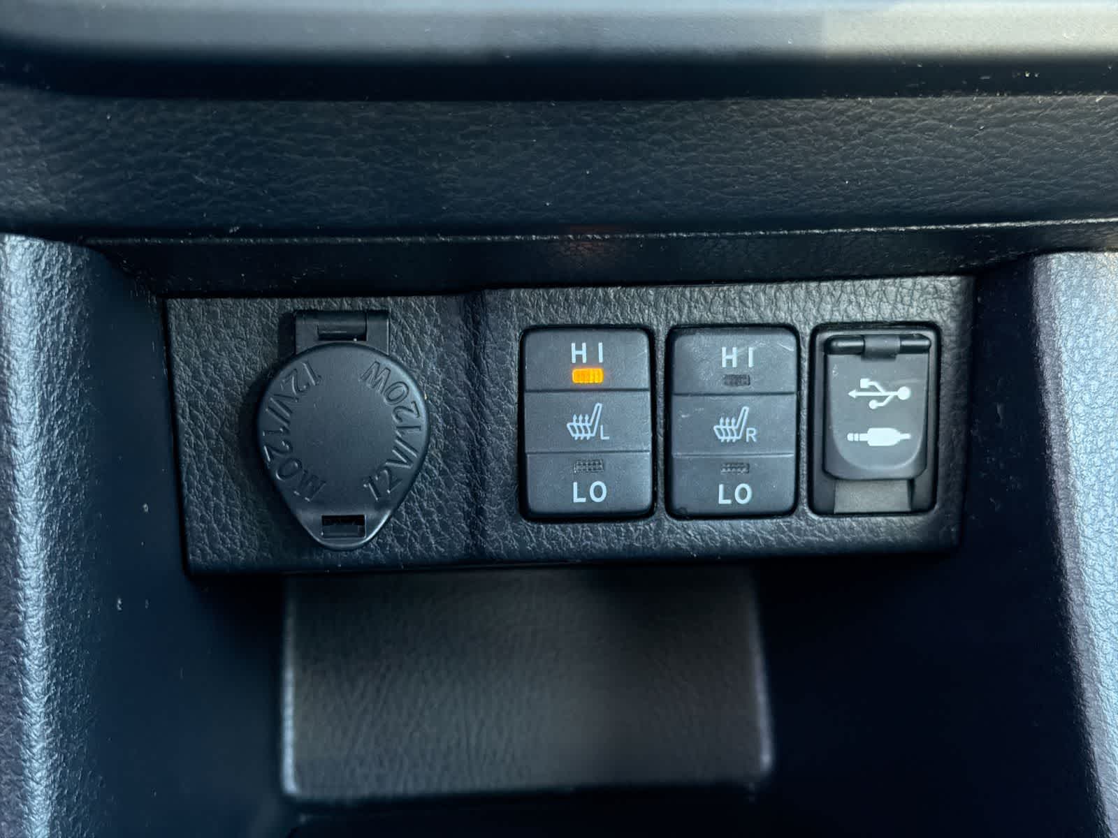 Thumbnail: 2015 Toyota Corolla - 32