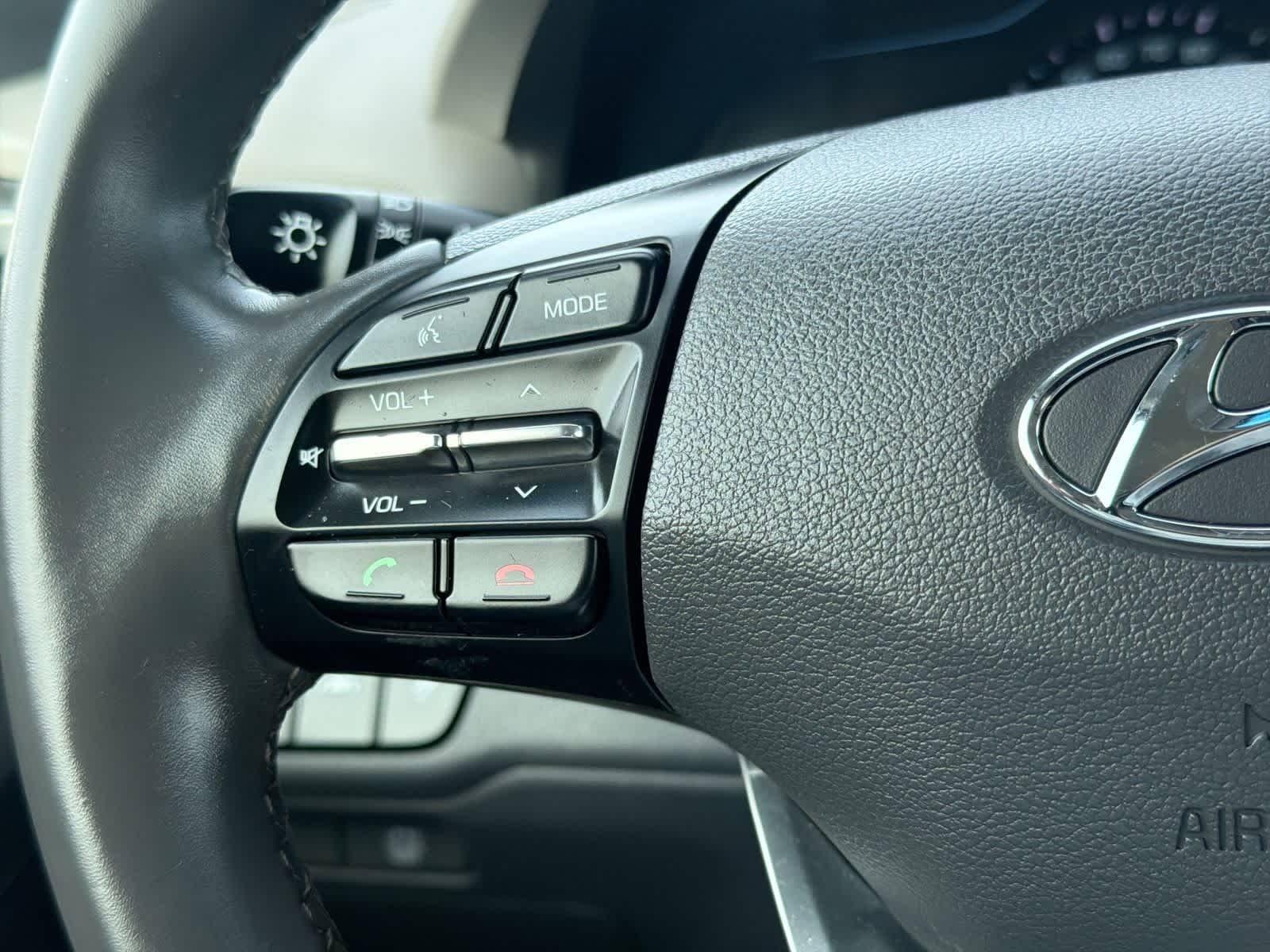 Thumbnail: 2017 Hyundai Ioniq - 24