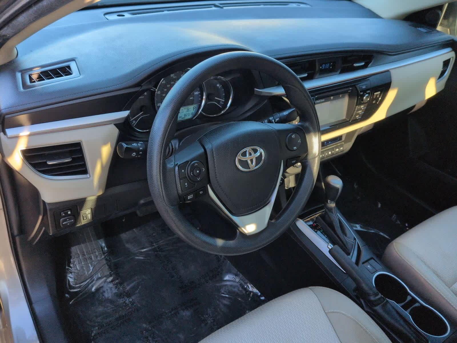 Thumbnail: 2014 Toyota Corolla - 10