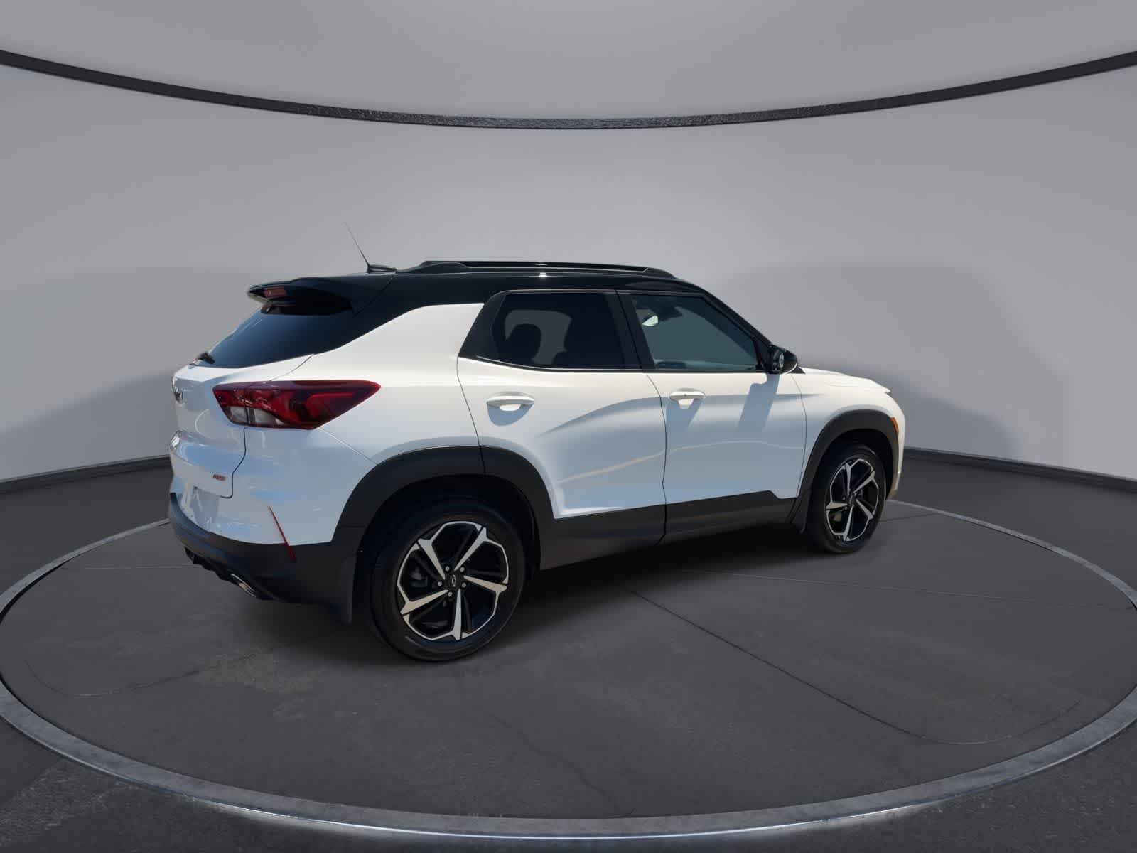 Thumbnail: 2023 Chevrolet TrailBlazer - 8